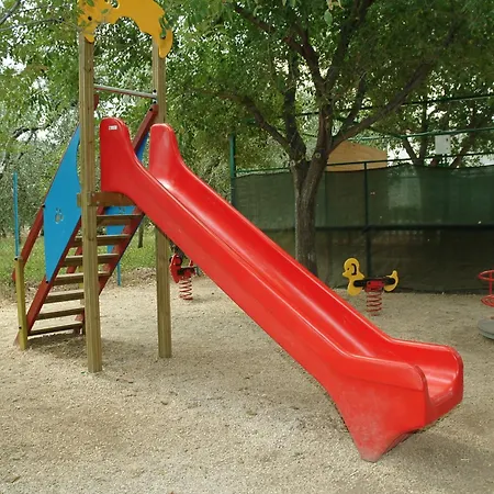 مكان تخييم Mattinata Camping *