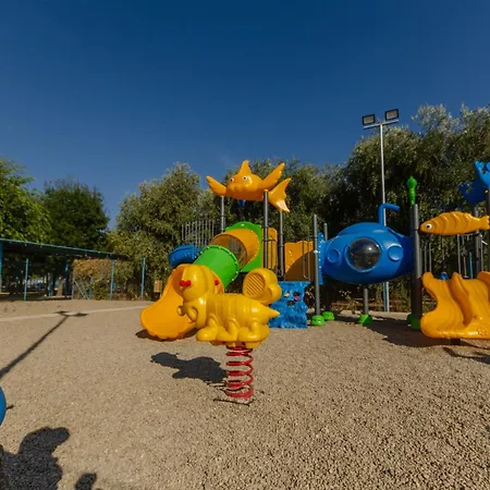 Mattinata Camping مكان تخييم